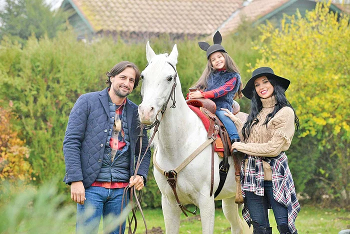 Denis Ştefan are doi cai, cu care a filmat şi videoclipuri