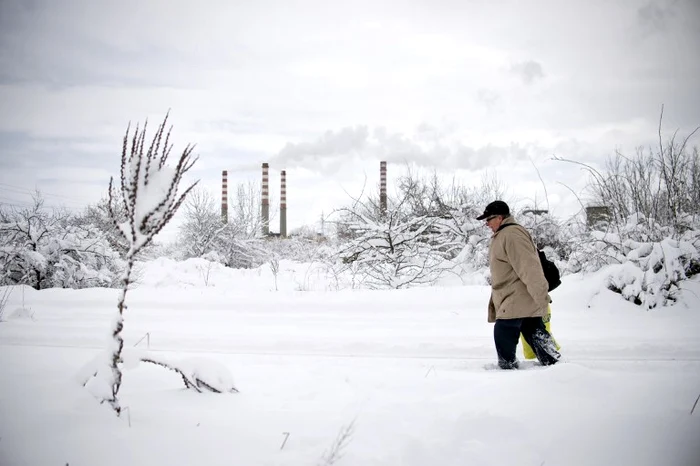 Capitala Sofia a fost acoperită de zăpadă, care a fost cu greu curăţatăfoto: AFP