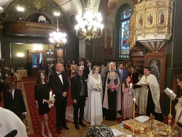 Mikaela, la nunta tatălui ei / foto: BLIZ