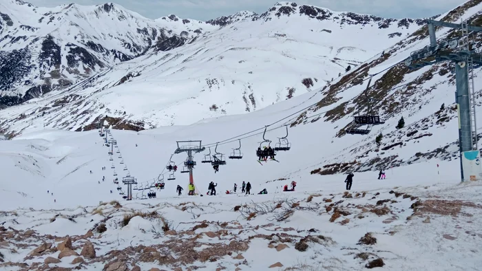  Zeci de oameni sunt răniți. FOTO  x.com/saulesclarin