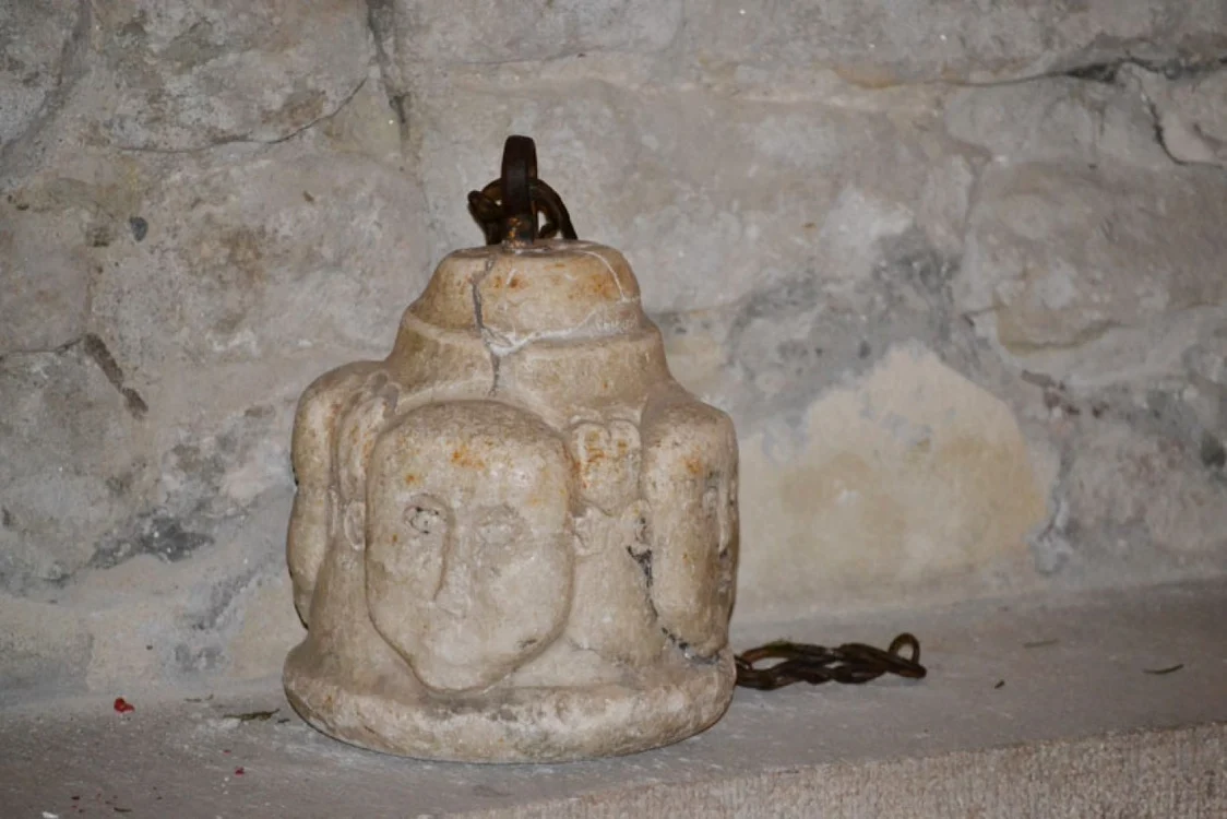 Piatra penitenţei avea o greutate de 15 kilograme. Foto: www.reabilitare.info