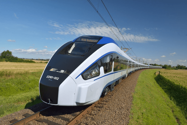 „Era mai bun trenul vechi, era răcoare”. Pasagerii unui tren PESA au fost sufocați de căldură pe ruta București-Constanța