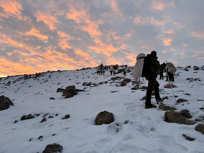 Soldații isrelieni par exploratori ai ghețurilor decât combatanți într-un conflict modern/FOTO:X