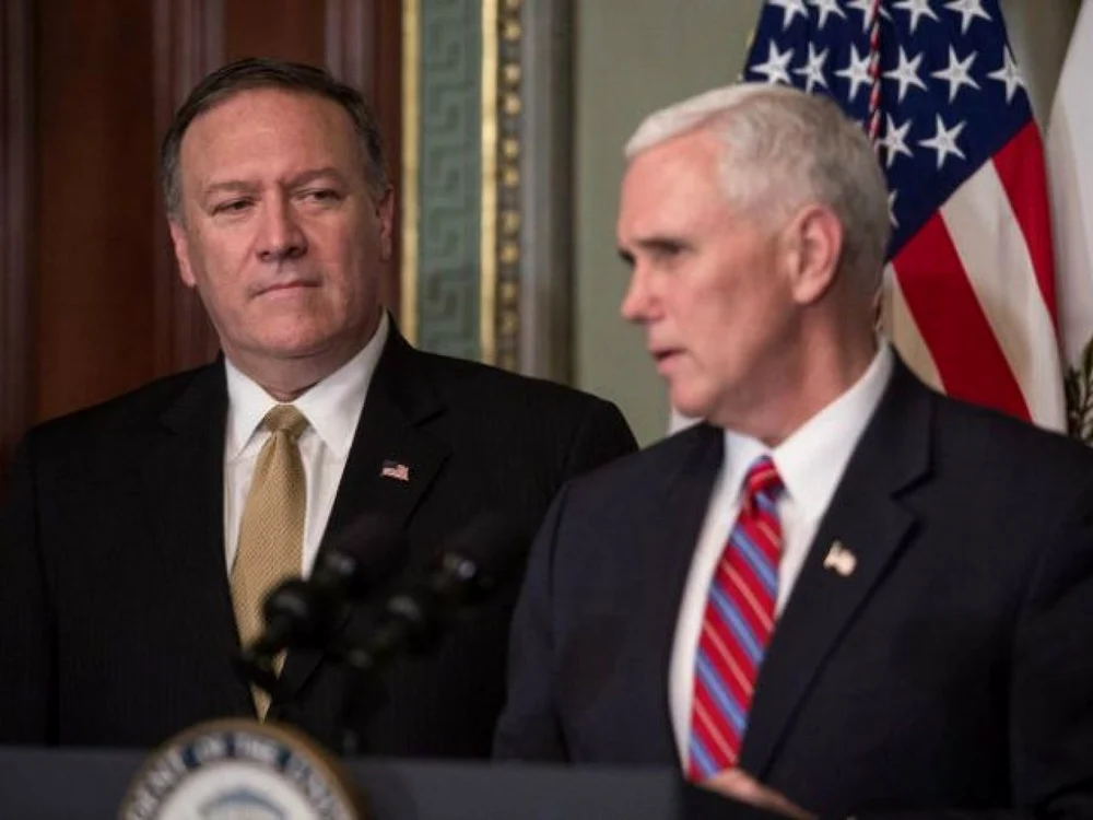Secretarul de stat american, Mike Pomeo şi vicepreşedintele SUA, Mike Pence