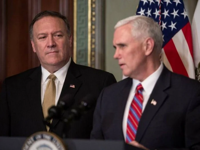 Secretarul de stat american, Mike Pomeo şi vicepreşedintele SUA, Mike Pence