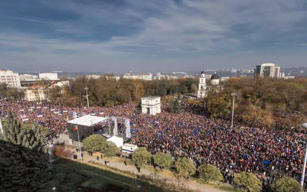 Mitingul de la Chişinău este un exemplu concret de manipulare prin intermediul mass-media