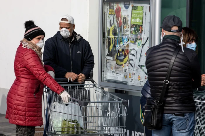 
    Acesta este chestionarul pe care pasagerii care vin din Italia trebuie să îl completeze în aeroporturile din România  