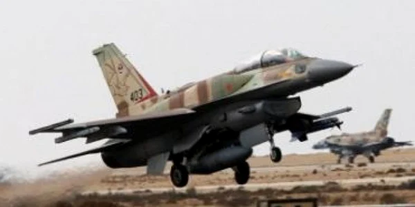 Şapte morţi în urma prăbuşirii avionului militar la Teheran