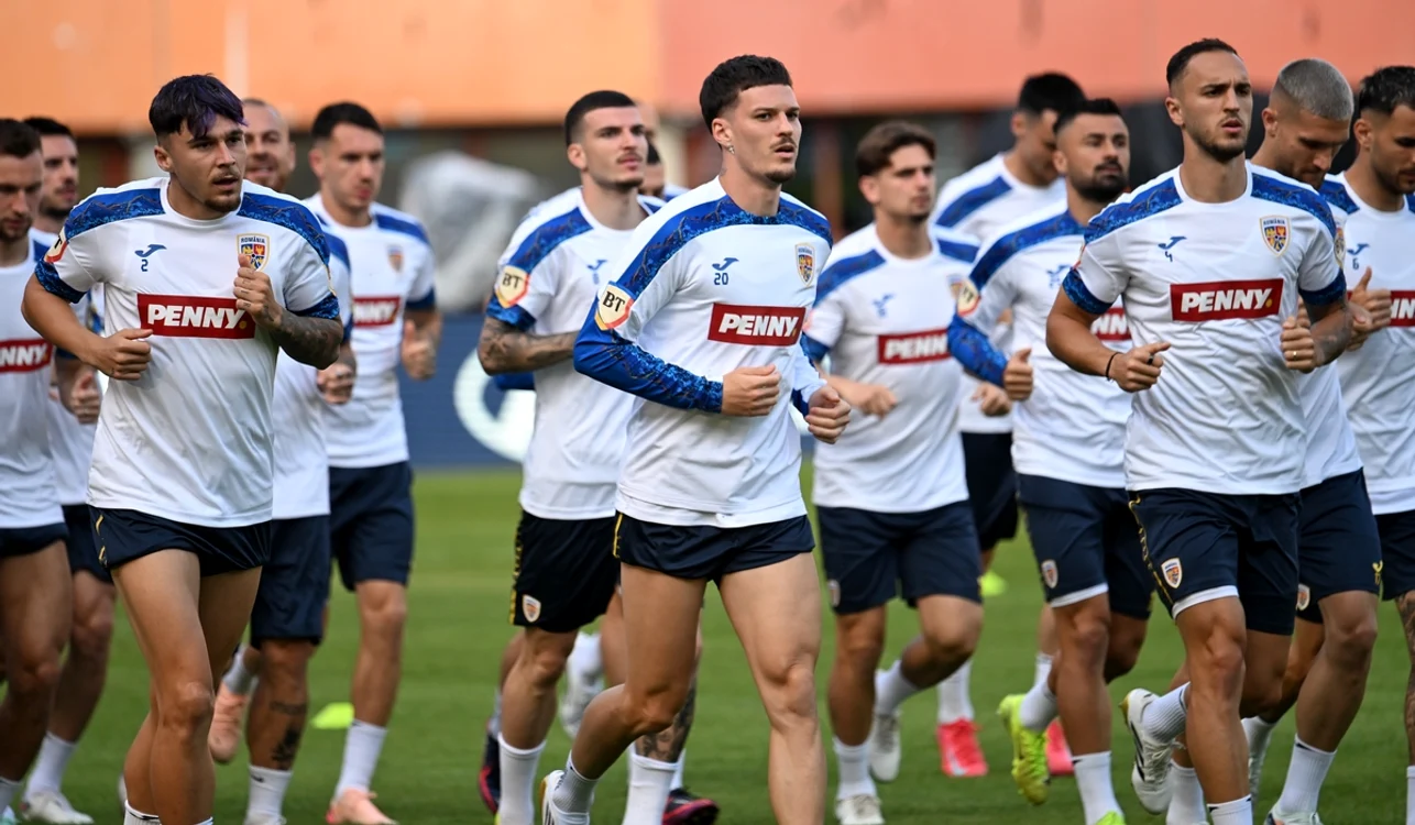 Naționala de fotbal a României aleargă spre Mondiale