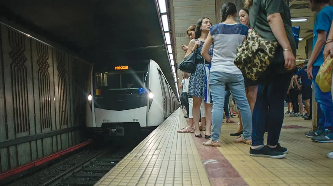 Un tânăr de 22 de ani a murit după ce a fost lovit de tren la metrou Piața Unirii / foto: arhivă