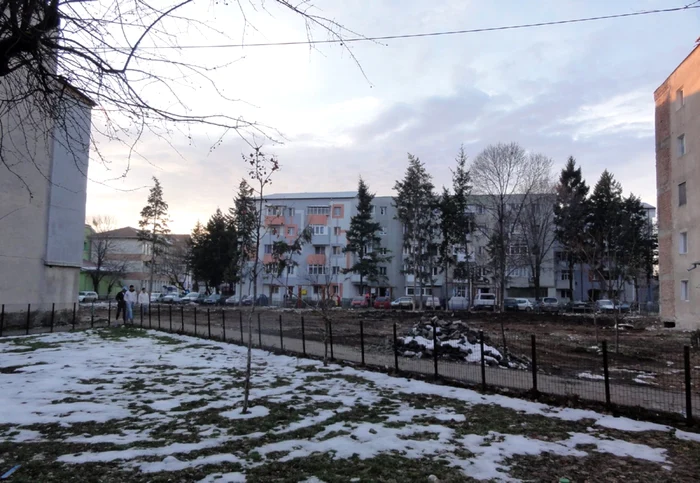 "Blocul săracilor" din Slatina a dispărut din peisaj ca şi când nici nu ar fi existat (Foto: Mugurel Manea)