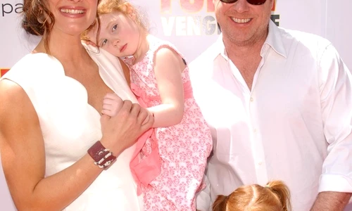 2 brooke shields familia shutterstock jpg jpeg