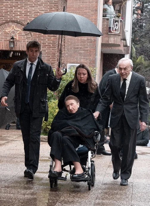 Infanta Margarita de Bourbon și soțul ei, Carlos Zurita. FOTO: Profimedia