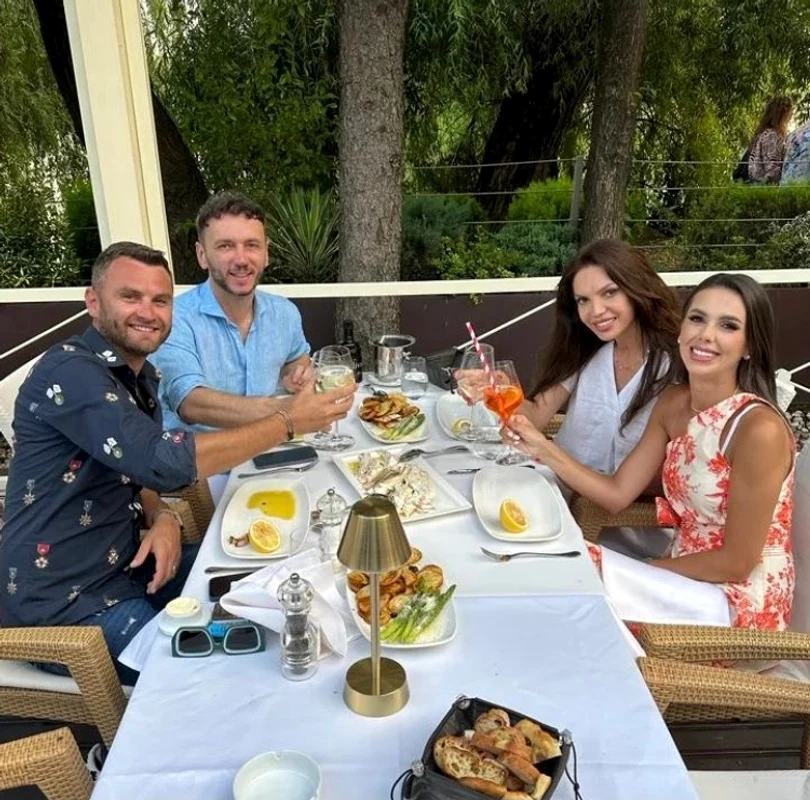 Cristina Spătar și Vincențiu Mocanu, la masă cu Georgiana Lobonț și soțul ei, Rareș Sursa: Instagram