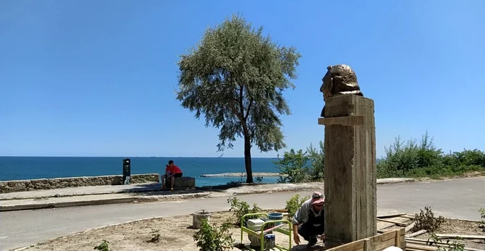 Statuia lui Jean Constantin FOTO Sînziana Ionescu