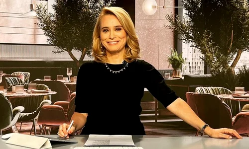 andreea esca jpg