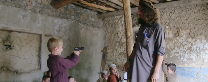 Un documentar dezvăluie detalii șocante despre cum sunt recrutați copiii de către Statul IslamicFoto: captură video