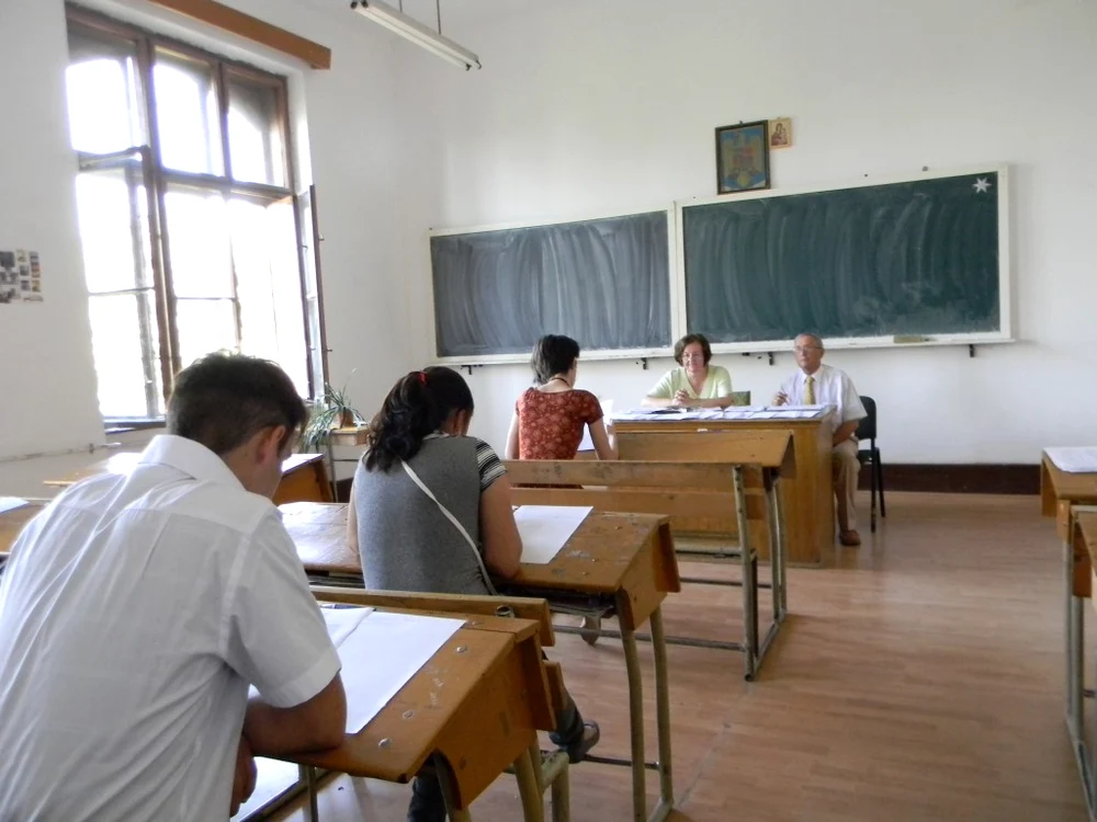 
    Elevii vor fi testaţi din doi în doi ani  