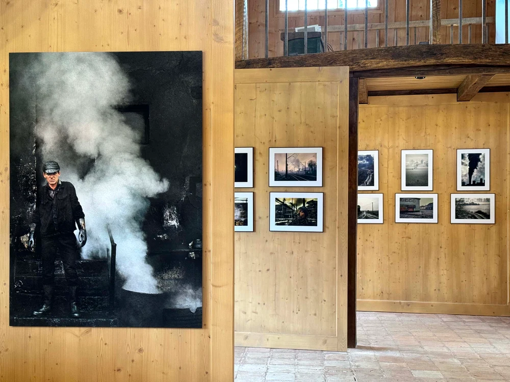 Expozitie Barry Lewis Copsa Mica la casa Regelui Charles din Viscri 