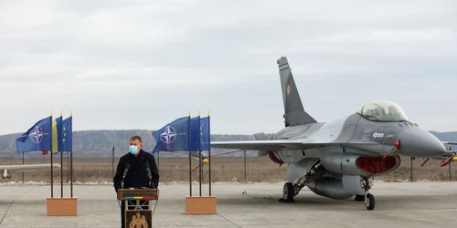 Klaus Iohannis - Baza 71 Aeriană General Emanoil Ionescu - Câmpia Turzii - 2 feb 2022 / FOTO Inquam Photos / Simion Tătaru