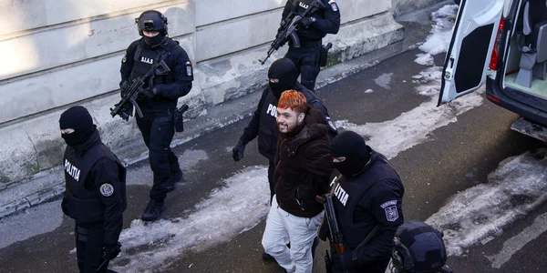 Mohamed Amra este adus la Curtea de Apel București. FOTO Inquam Photos / Octav Ganea