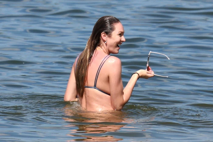 *EXCLUSIVE* Candice Swaneopel looks like she's ready to pop as she enjoys a day at the beach **WEB MUST CALL FOR PRICING** jpeg