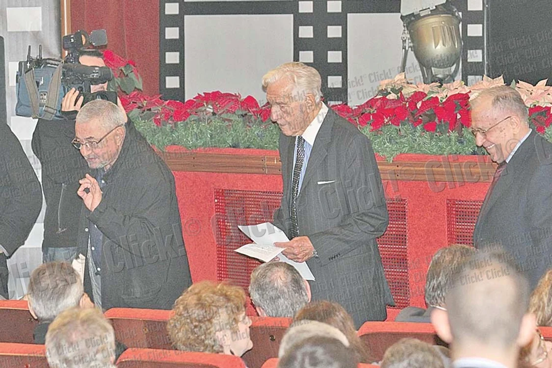 Anca Pandrea a izbucnit în plâns când invitaţii i-au pomenit de Iurie Darie (Fotografii: Blitz)