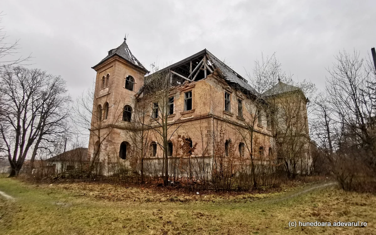 Castelul Nalați. Foto: Daniel Guță