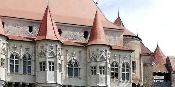 castelul corvinilor