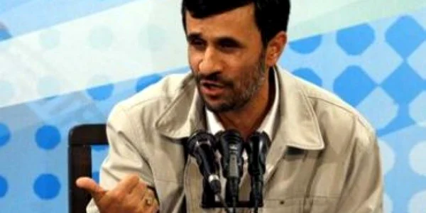 Ahmadinejad dispus să poarte un dialog cu Obama în faţa presei (Bloomberg)