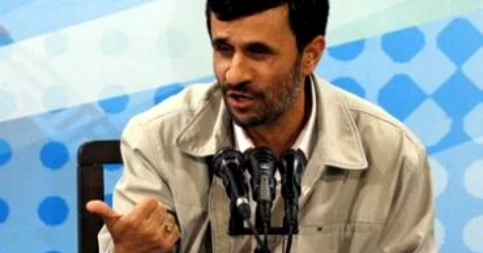 Ahmadinejad dispus să poarte un dialog cu Obama în faţa presei (Bloomberg)