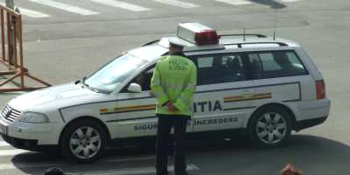 Polițiștii au organizat filtre pentru prinderea șoferului