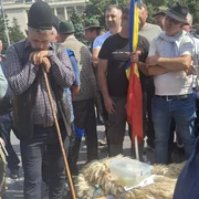 protest oieri piata victoriei, bucuresti, 15 septembrie 2026   sursa foto constanta stefan (34) jpeg