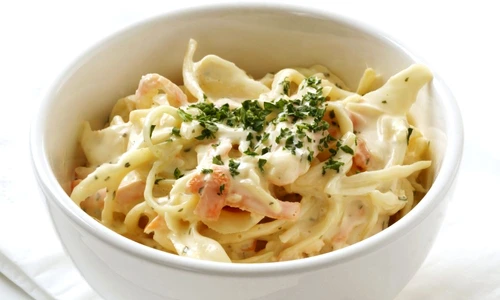 salata de cruditati cu pui jpeg