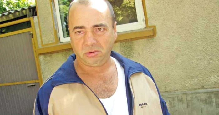 O bucată de măr i-a ajuns lui Bebe Popa în bronhie, blocându-i unul dintre plămâni