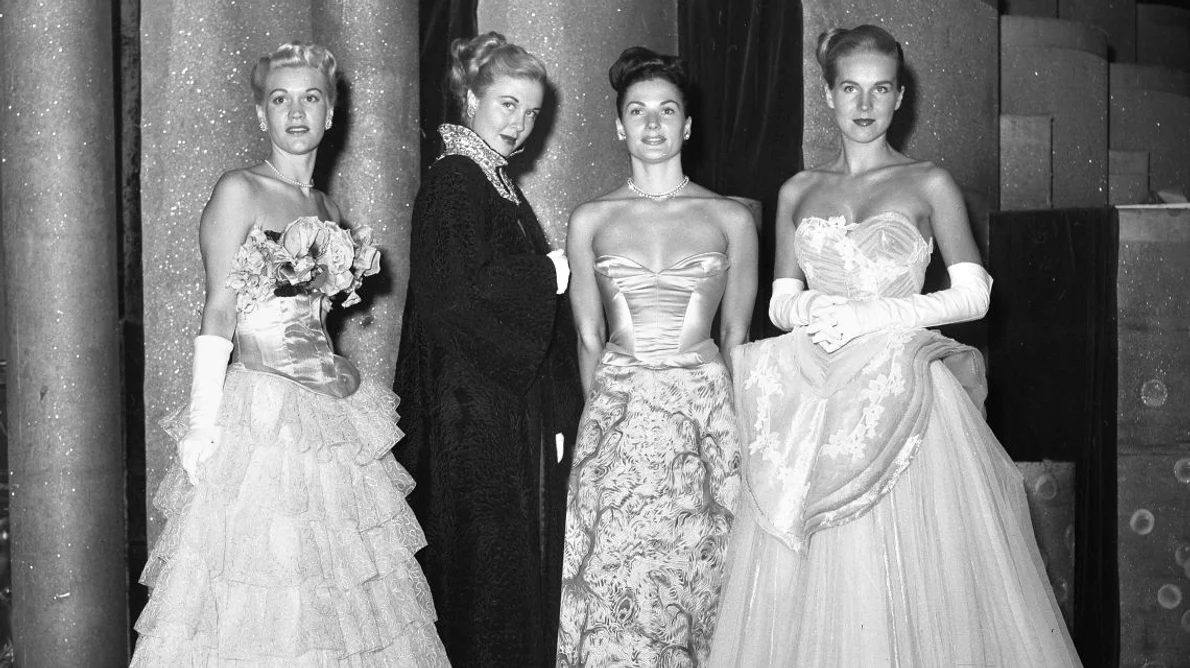 100 de ani de istorie a rochiei în fotografii jpeg