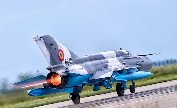 Aeronavele MiG 21 Lancer sunt trase definitiv pe dreapta FOTO arhivă Adevărul