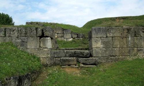 Cetatea Blidaru, una dintre cele mai bine conservate fortărețe dacice / FOTO jpeg