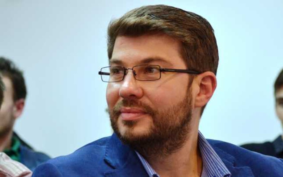 Fostul primar al Bacăului, Cosmin Necula, achitat într-un dosar DNA. Pe fond primise trei ani de închisoare, cu suspendare