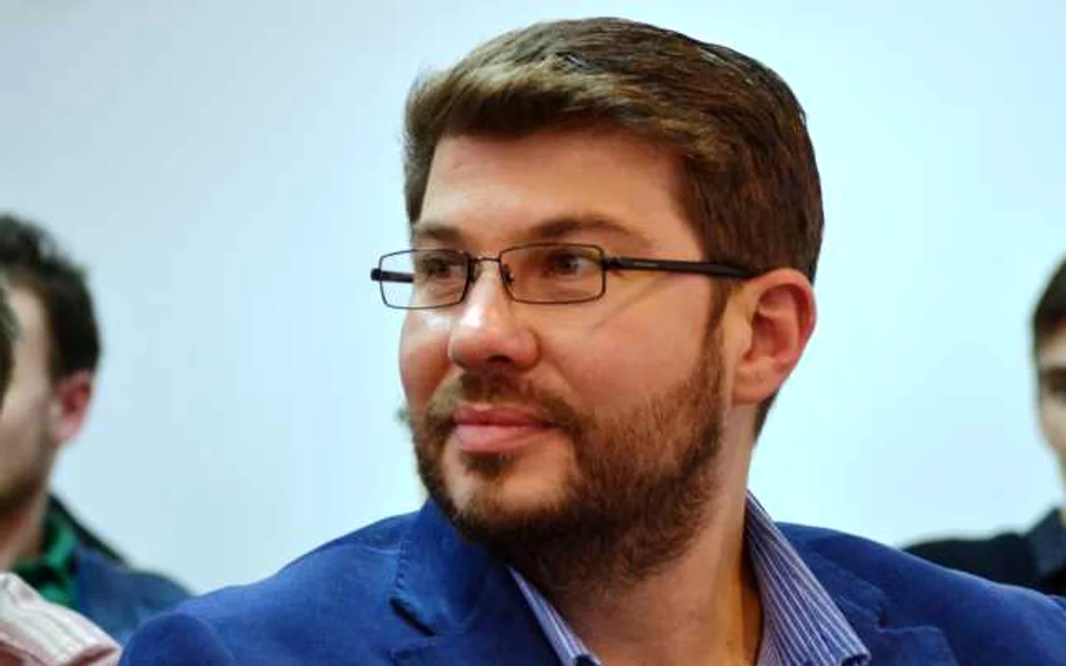 Deputatul băcăuan doreşte ca populaţia să nu plătească pierderile din reţea, iar calculele să se facă în funcţie de contor FOTO Mircea Merticariu