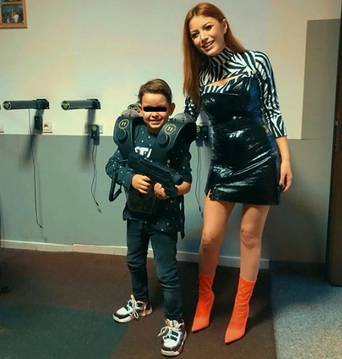 Băiețelul Elenei Gheorghe s-a distrat de minune de ziua lui de naștere