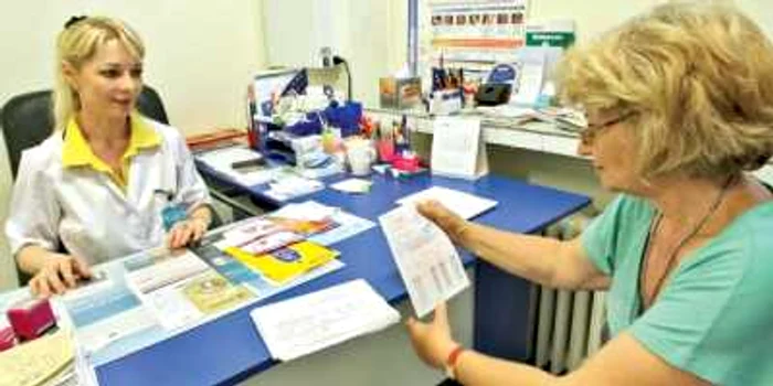 Banii strânşi din coplată vor fi reditribuţi către suplimentarea veniturilor medicilor de familie. Arhivă.