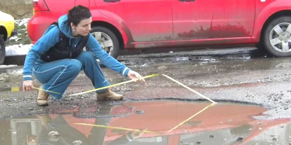 "Uriasa" de pe Cosminele are 15 centimetri adancime