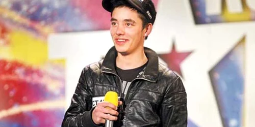 Adrian Ţuţu (19 ani), pe scena „Românii au talent“