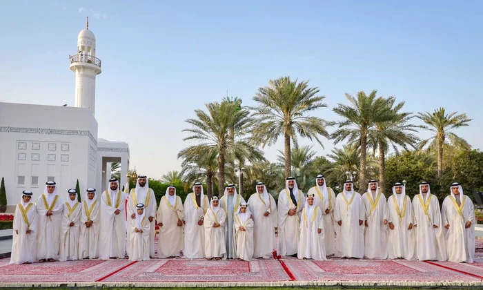 Regele Hamad al Bahrainului si mostenitorii sai masculini   Casa regala jpg
