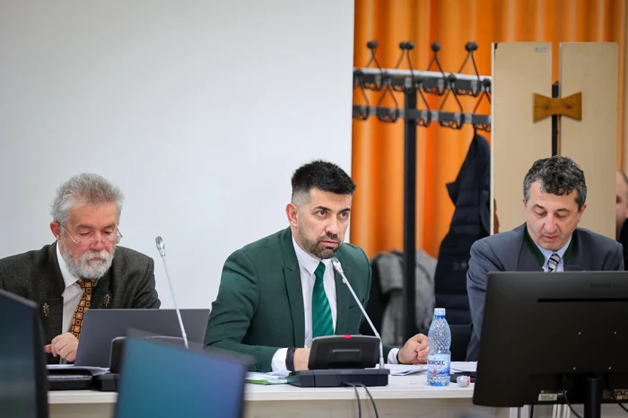 Conducerea Romsilva, chemată în Parlament FOTO USR