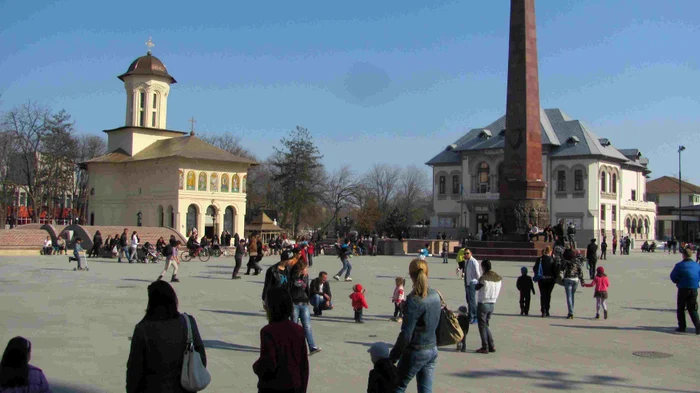 Piaţa Unirii a fost plină de oameni