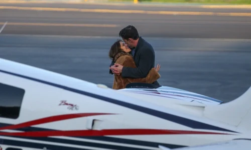 1 j lo si ben la aeroport jpg jpeg