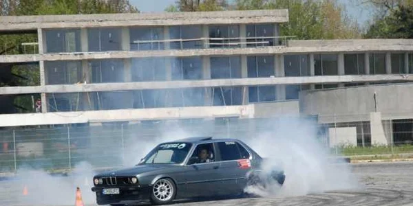 Spectacol automobilistic de 1 Mai