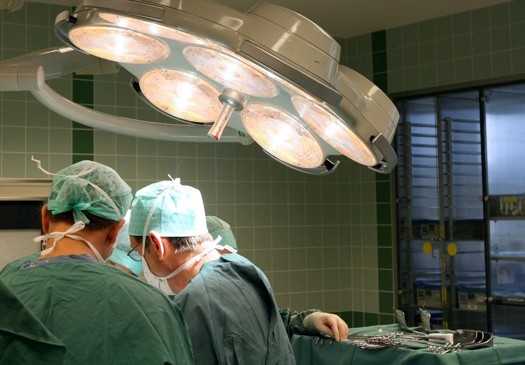 
    Un doctor i-a cerut pacientei șpagă pentru a o operafoto: Hepta  